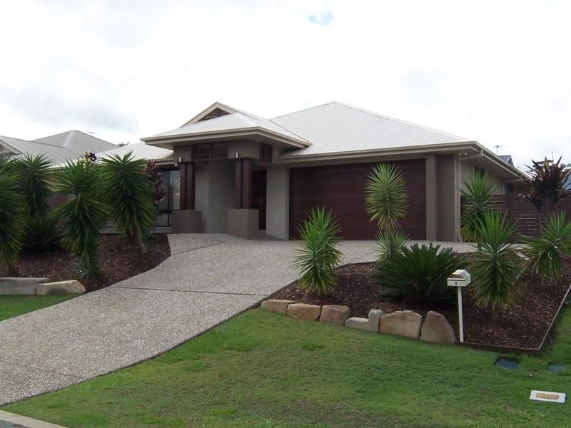 9 Lauradale Crescent, Ormeau QLD 4208