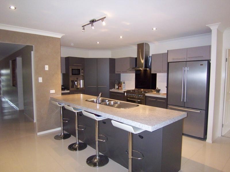 9 Lauradale Crescent, Ormeau QLD 4208