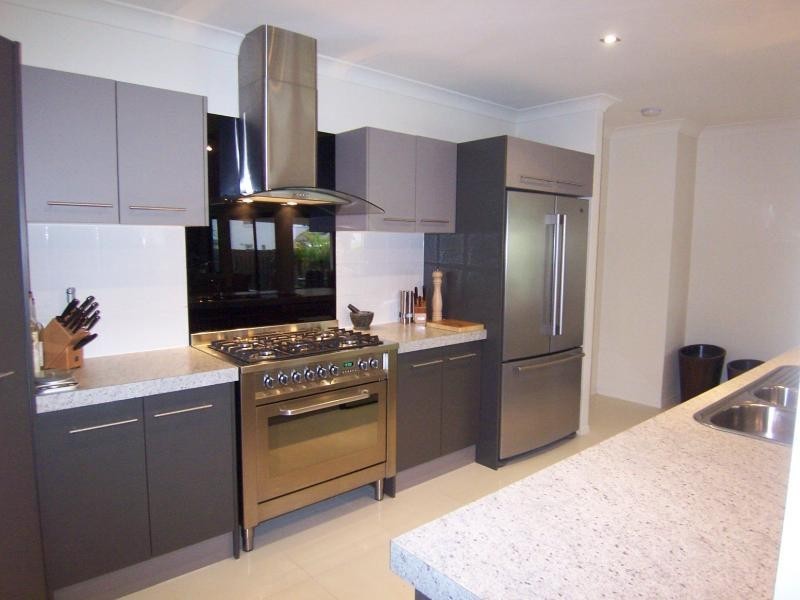 9 Lauradale Crescent, Ormeau QLD 4208