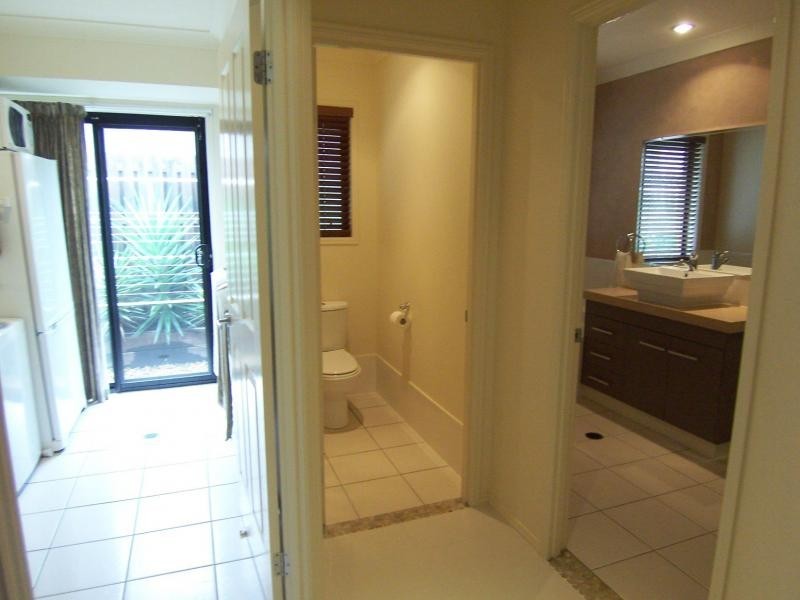 9 Lauradale Crescent, Ormeau QLD 4208