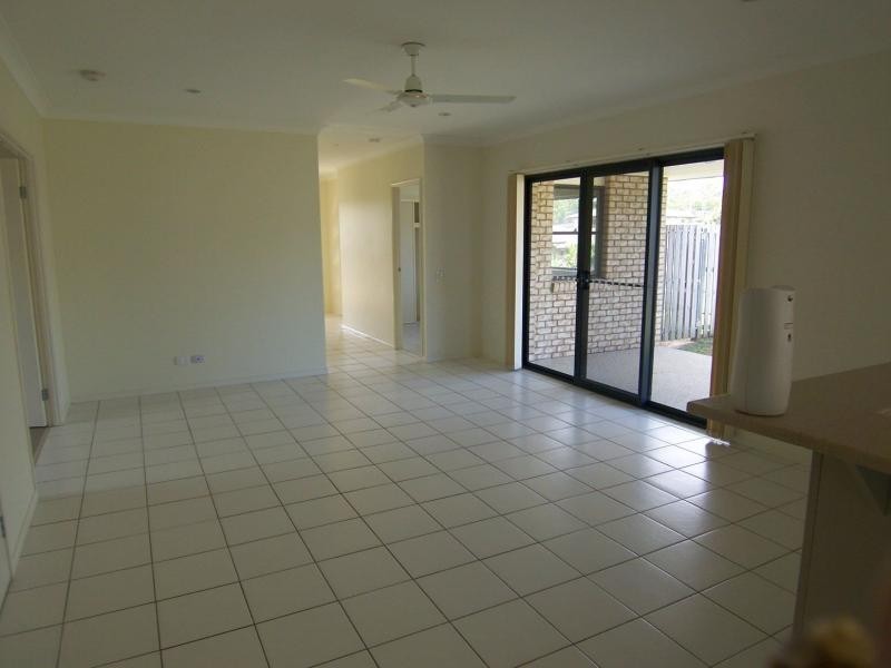 15 Winston Way, Pimpama QLD 4209