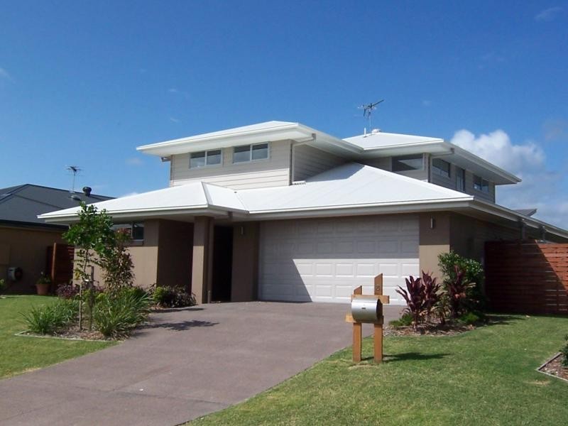 8 Brookside Circuit, Ormeau QLD 4208