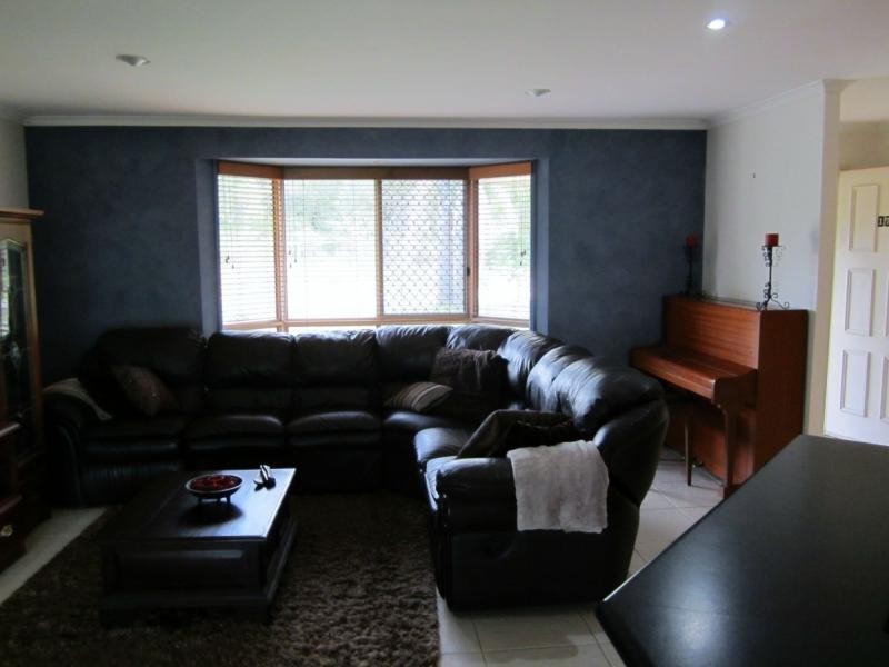 17 Vaughan Drive, Ormeau QLD 4208
