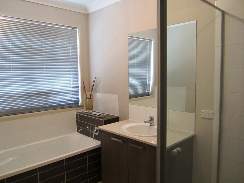 12 Ravensthorpe Street, Ormeau QLD 4208