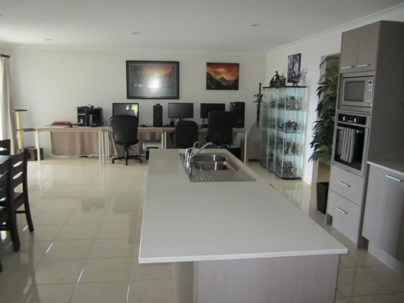 4 Penneshaw Crescent, Ormeau QLD 4208