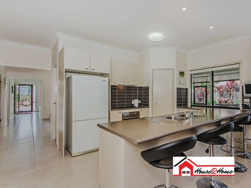 18 Emmaville Crescent, Ormeau QLD 4208
