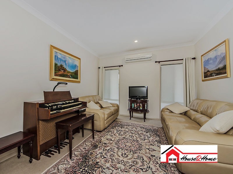 18 Emmaville Crescent, Ormeau QLD 4208