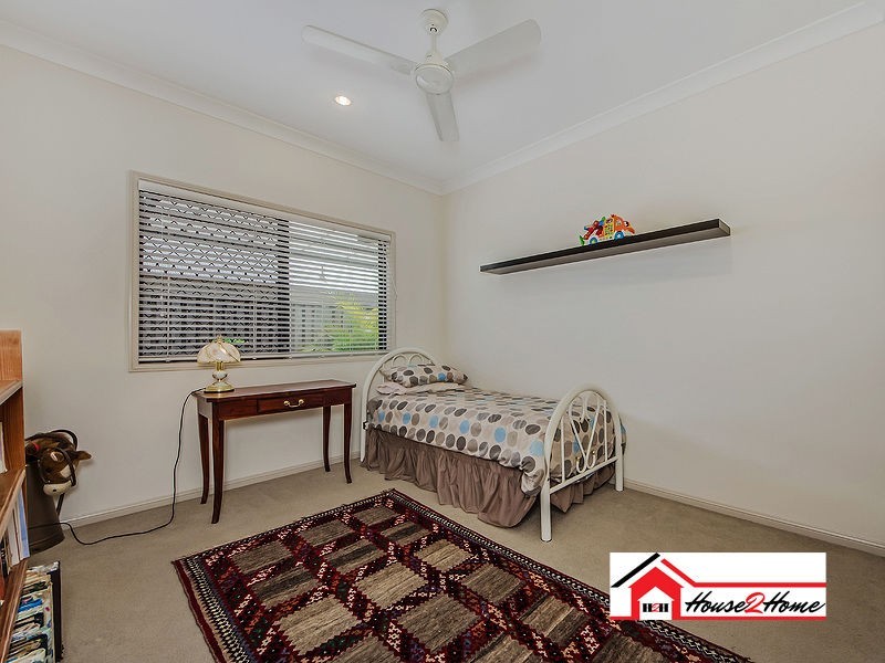 18 Emmaville Crescent, Ormeau QLD 4208