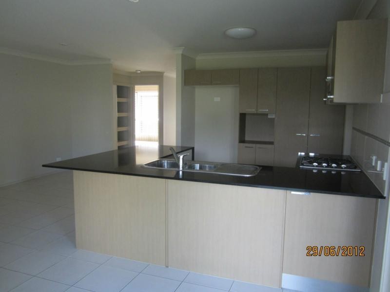 6 Rockwood Street, Ormeau QLD 4208