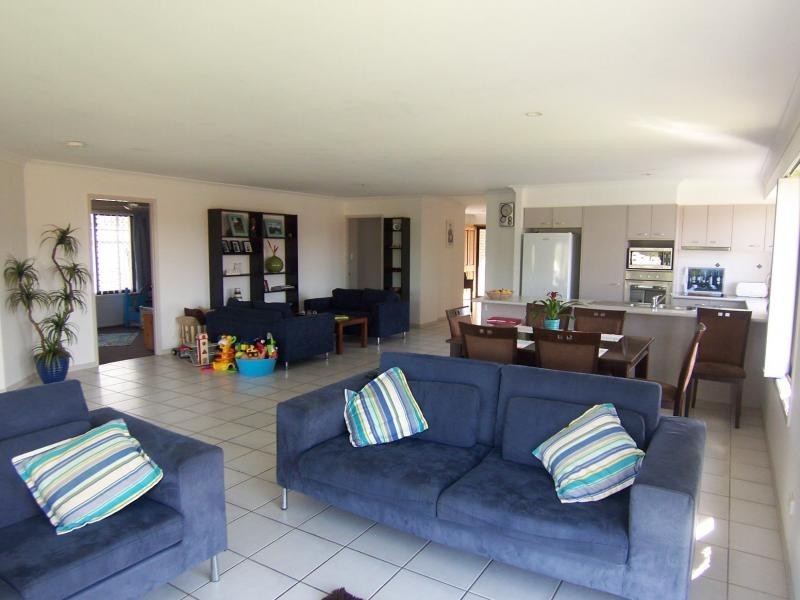 8 Morrell Court, Ormeau QLD 4208