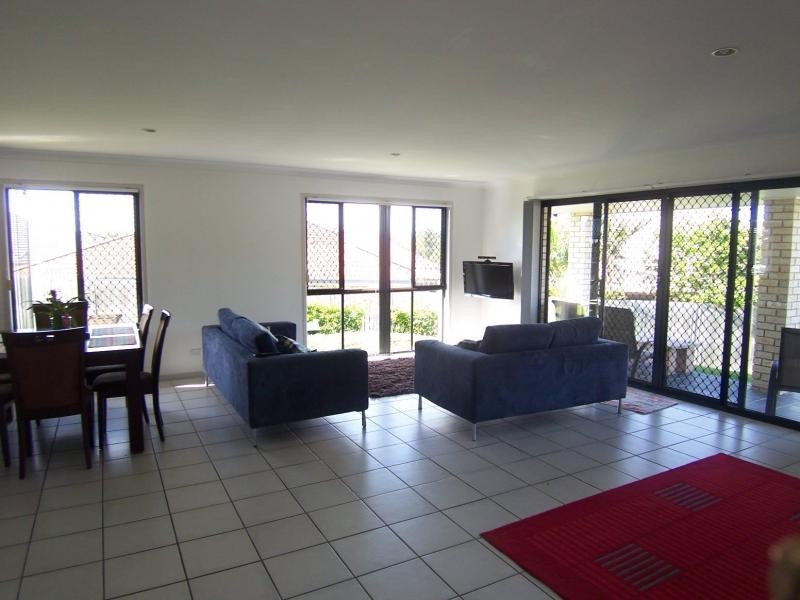 8 Morrell Court, Ormeau QLD 4208