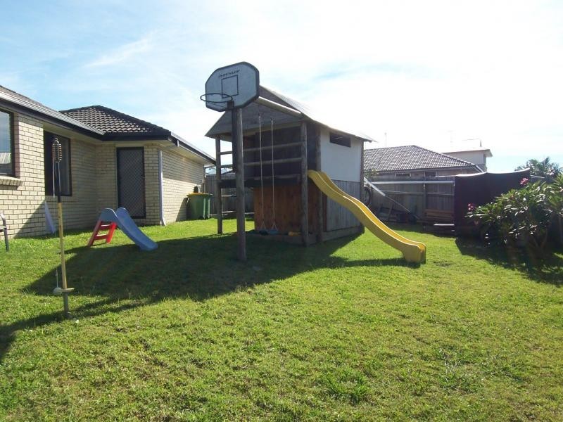 8 Morrell Court, Ormeau QLD 4208