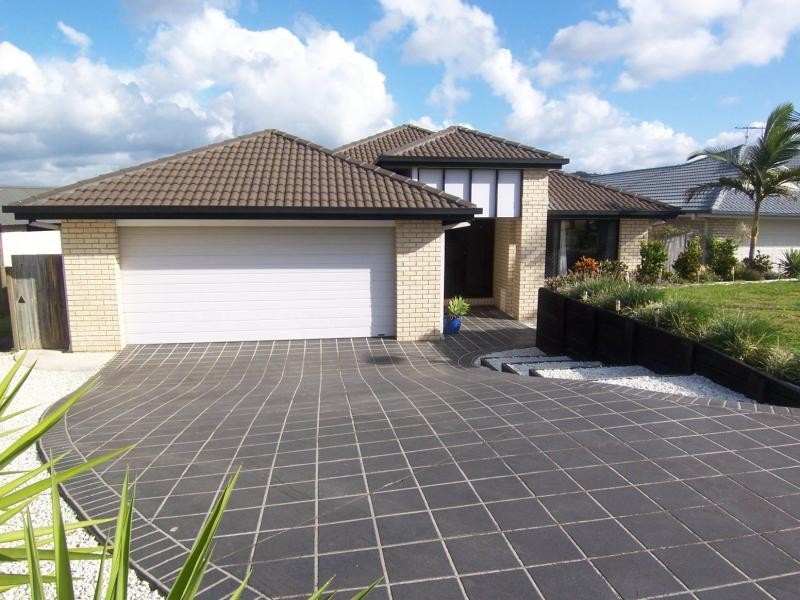 8 Morrell Court, Ormeau QLD 4208