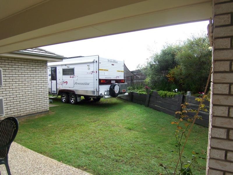 1/8 Jasmine Circuit, Ormeau QLD 4208