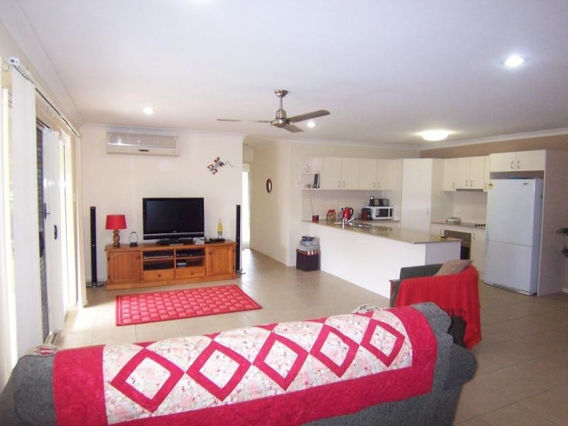1/8 Jasmine Circuit, Ormeau QLD 4208
