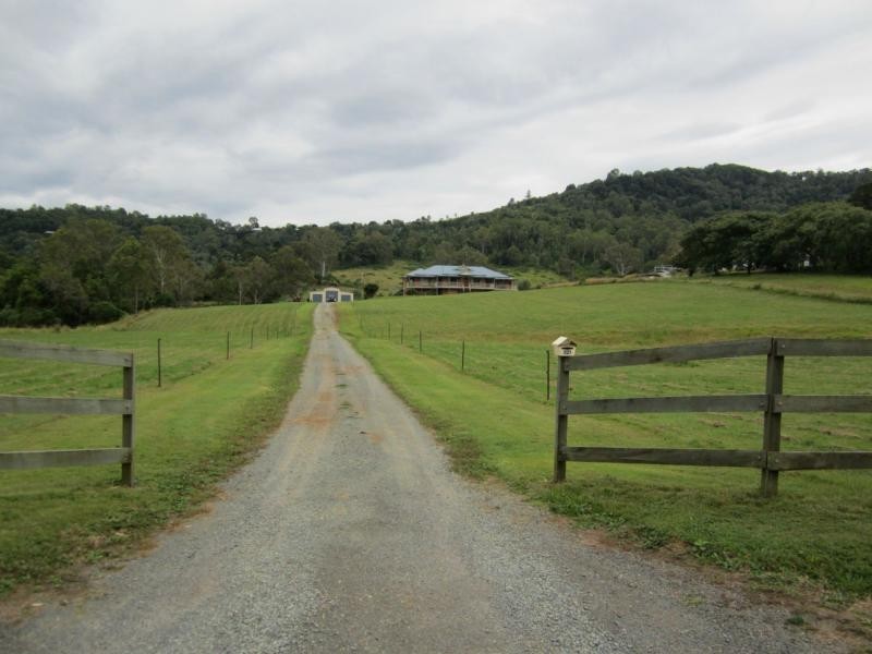 Luscombe QLD 4207