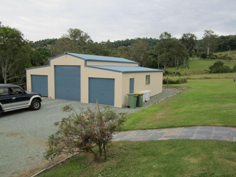 Luscombe QLD 4207