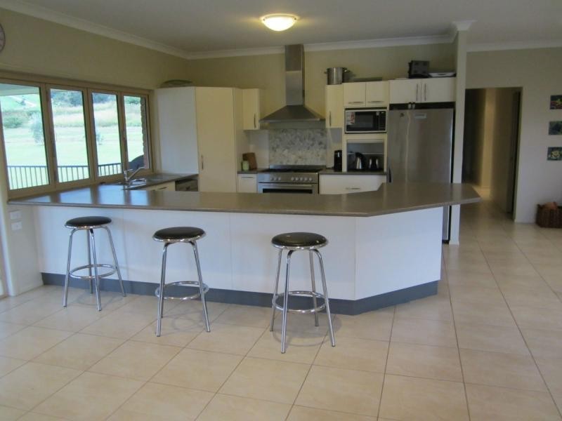 Luscombe QLD 4207