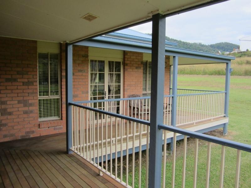 Luscombe QLD 4207