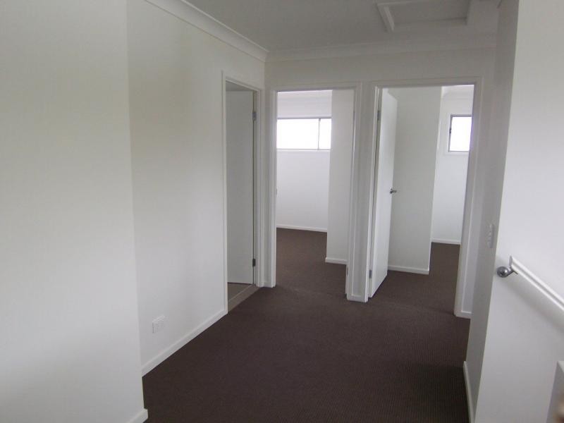8 Brookside Circuit, Ormeau QLD 4208