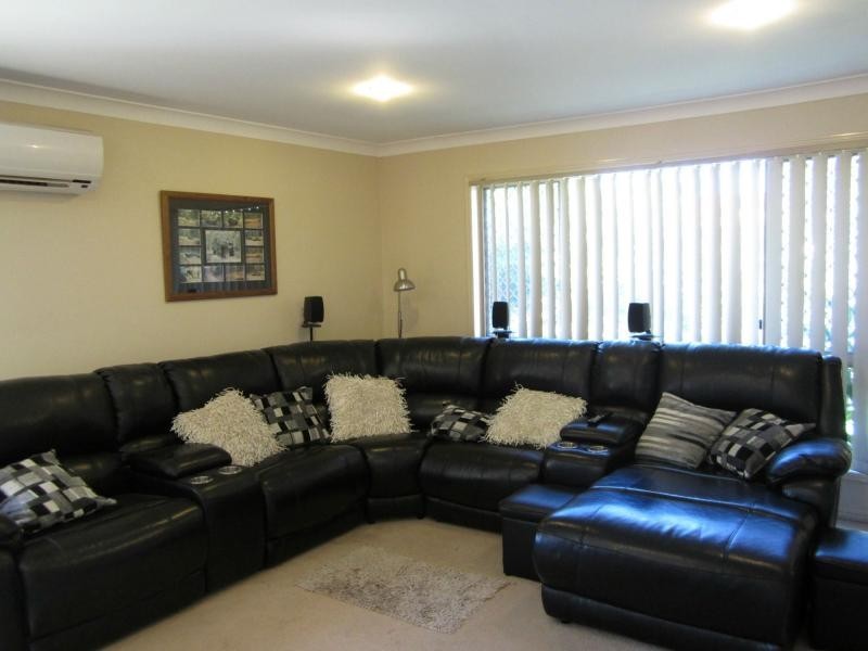 77 Karall Street, Ormeau QLD 4208