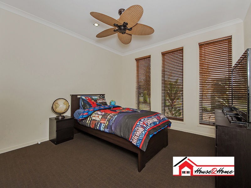 16 Penneshaw Crescent, Ormeau QLD 4208