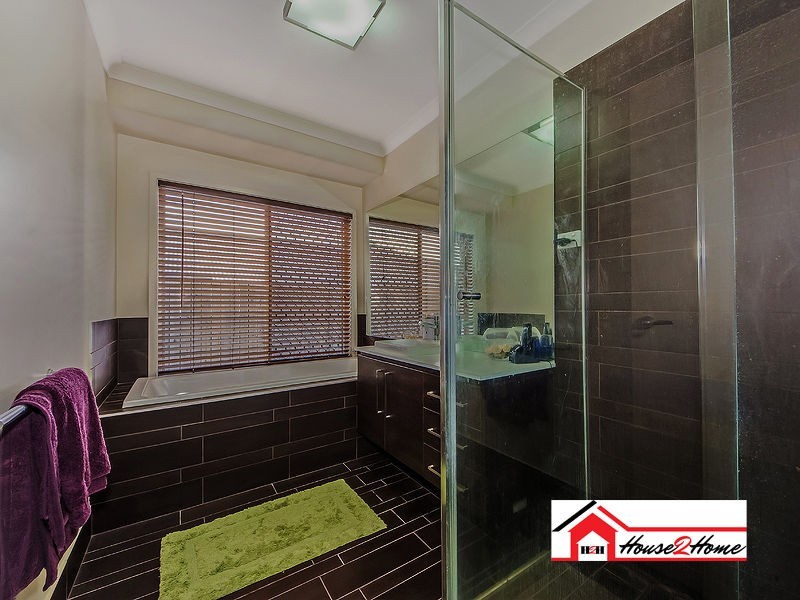 16 Penneshaw Crescent, Ormeau QLD 4208
