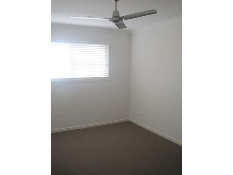 2/25 Cranberrie Crescent, Pimpama QLD 4209