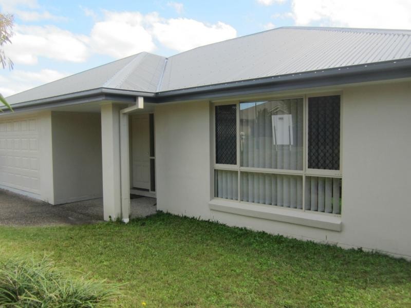12 Lauradale Crescent, Ormeau QLD 4208
