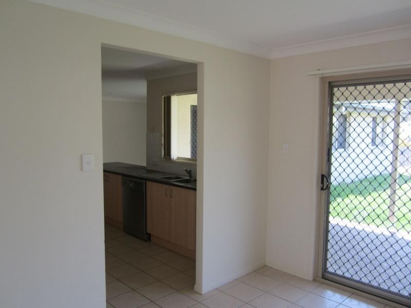 12 Lauradale Crescent, Ormeau QLD 4208