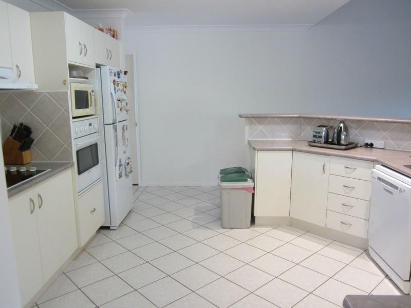 4 Sorrel Place, Ormeau QLD 4208