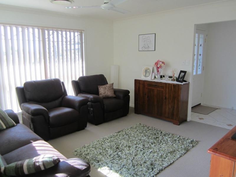 4 Sorrel Place, Ormeau QLD 4208