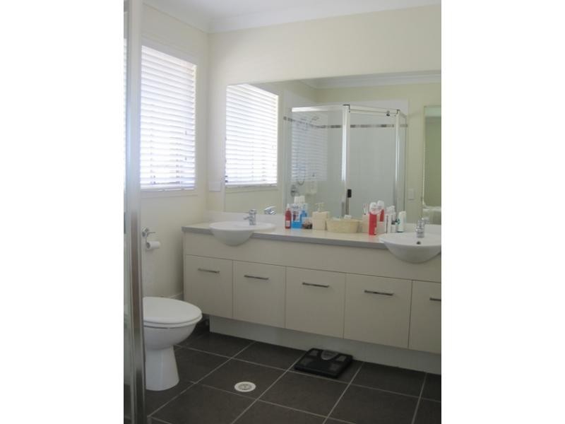 84 Ormeau Ridge Road, Ormeau Hills QLD 4208