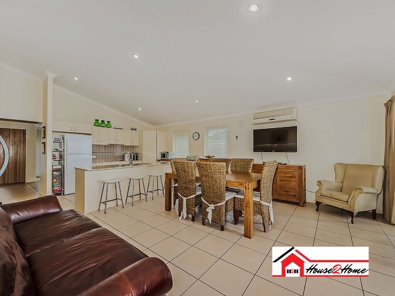 9 Charlton Crescent, Ormeau QLD 4208