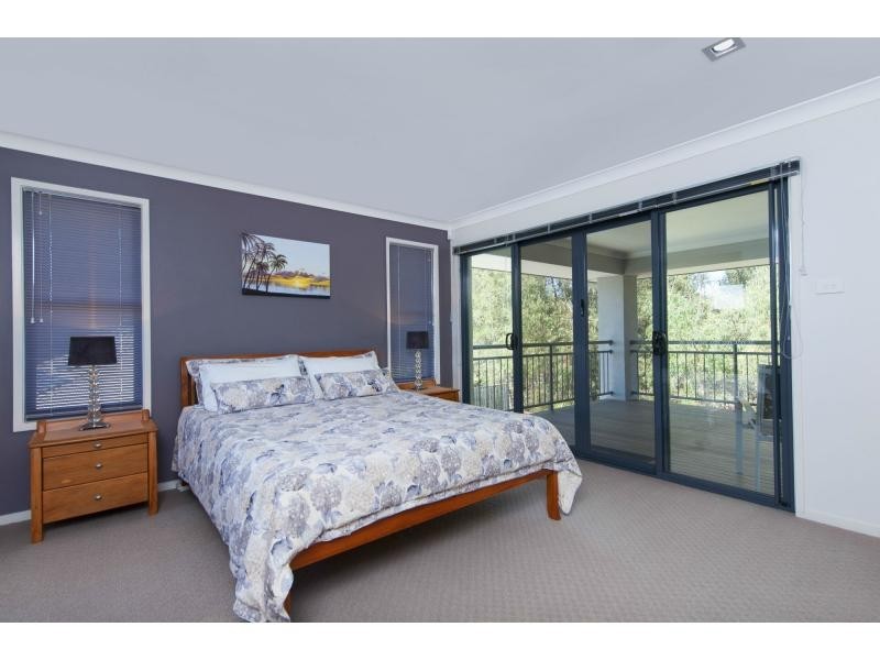 64 Lauradale Crescent, Ormeau QLD 4208