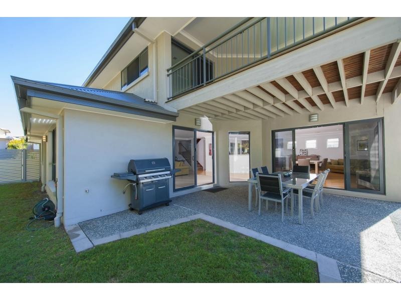 64 Lauradale Crescent, Ormeau QLD 4208