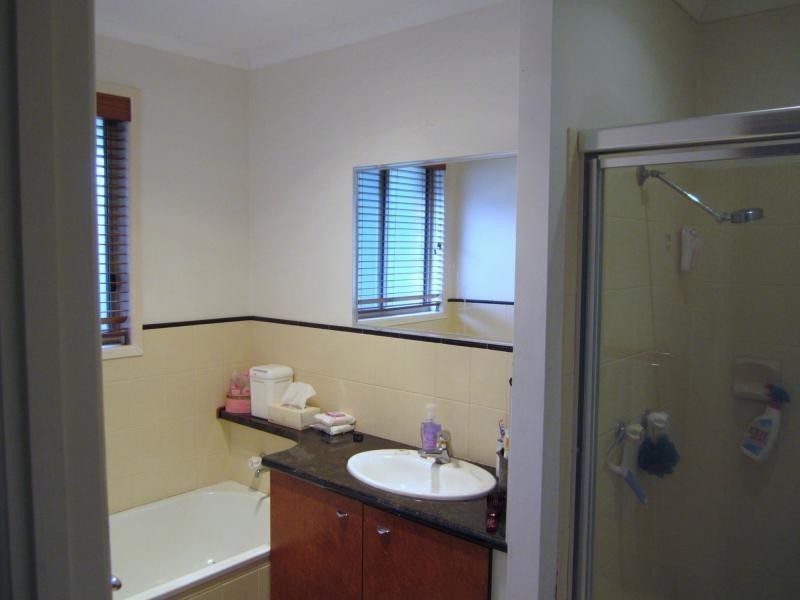 17 Vaughan Drive, Ormeau QLD 4208