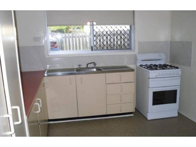 4 Hughes Street, Eagleby QLD 4207