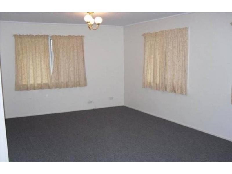 4 Hughes Street, Eagleby QLD 4207