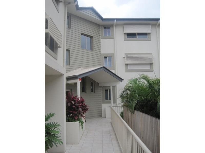 5/13D Wyndham Avenue, Southport QLD 4215