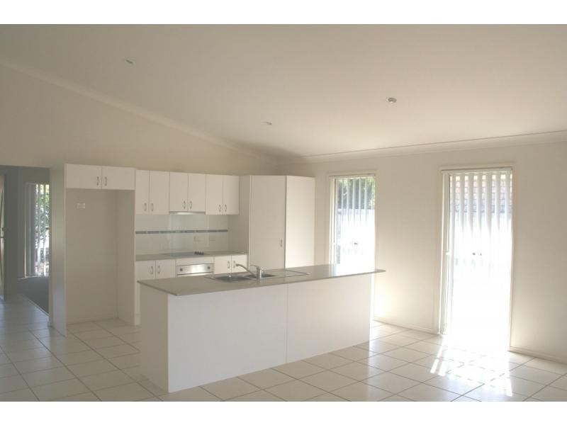 3 Charlton Crescent, Ormeau QLD 4208