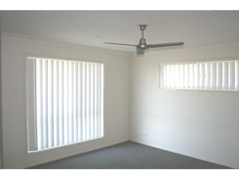 3 Charlton Crescent, Ormeau QLD 4208