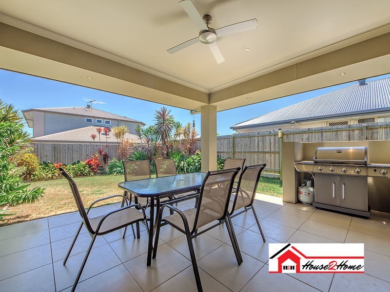 16 Strathburn Crescent, Ormeau QLD 4208