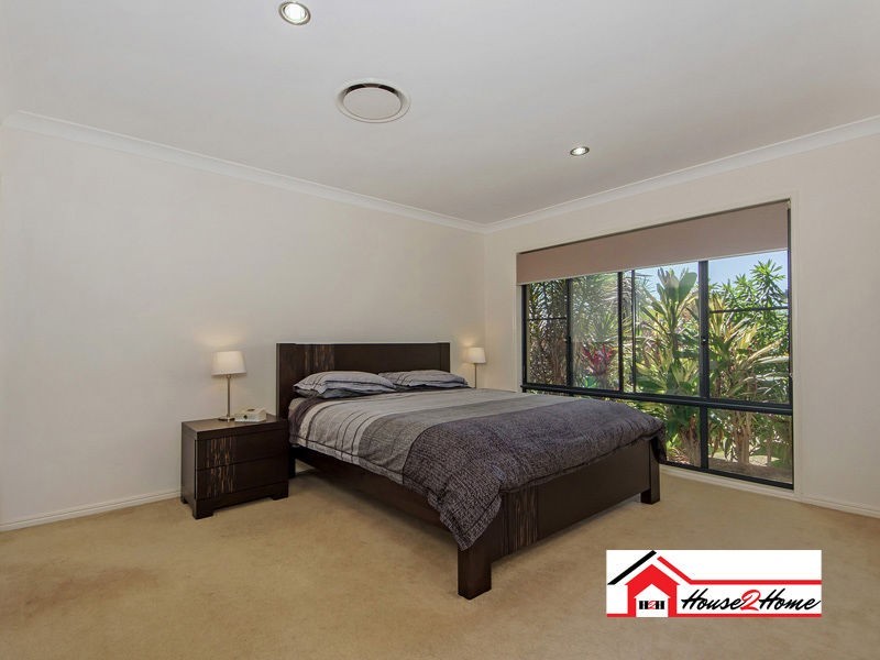 16 Strathburn Crescent, Ormeau QLD 4208