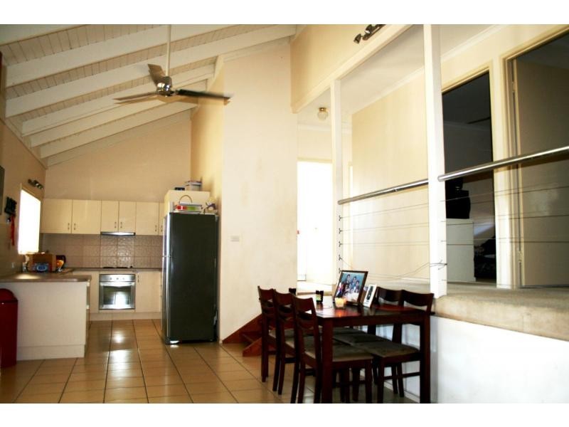 40 Thoms Crescent, Mount Warren Park QLD 4207