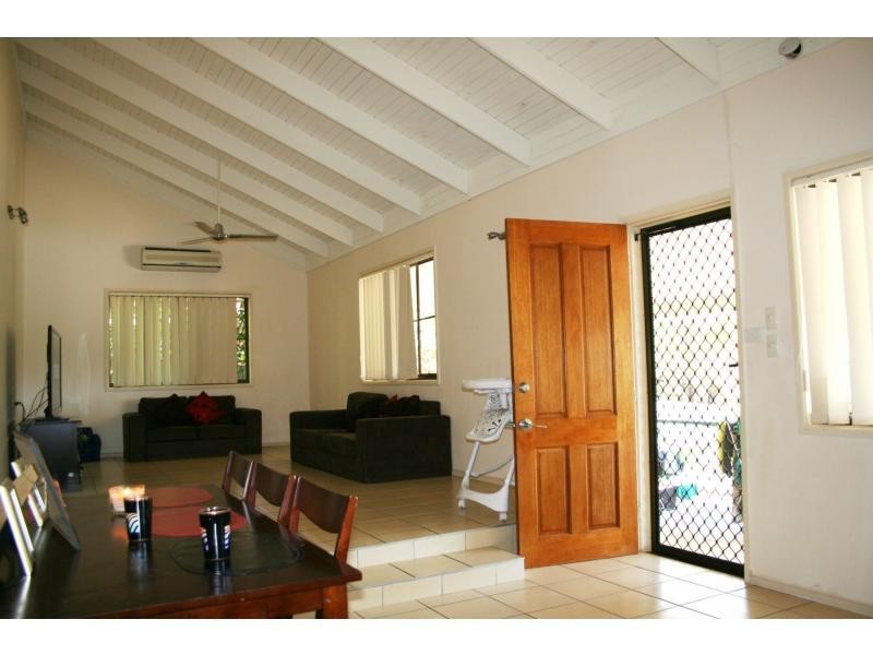 40 Thoms Crescent, Mount Warren Park QLD 4207