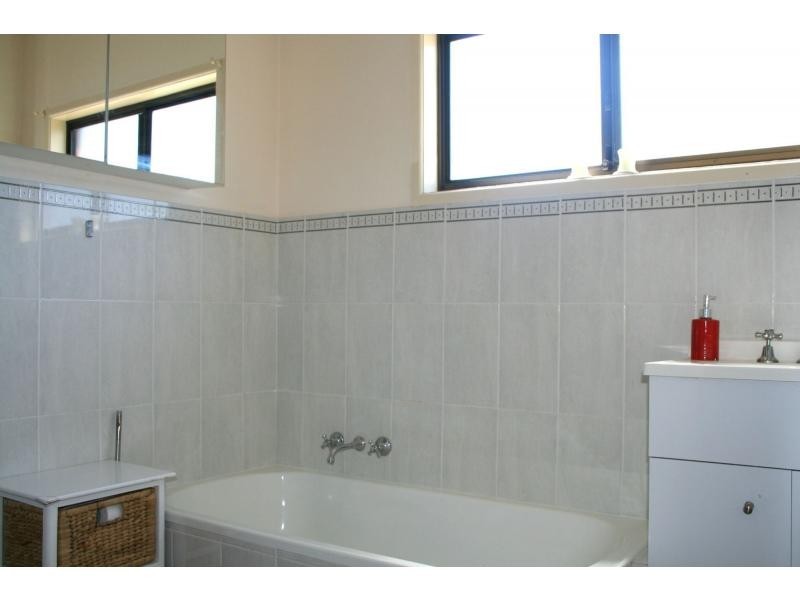 40 Thoms Crescent, Mount Warren Park QLD 4207