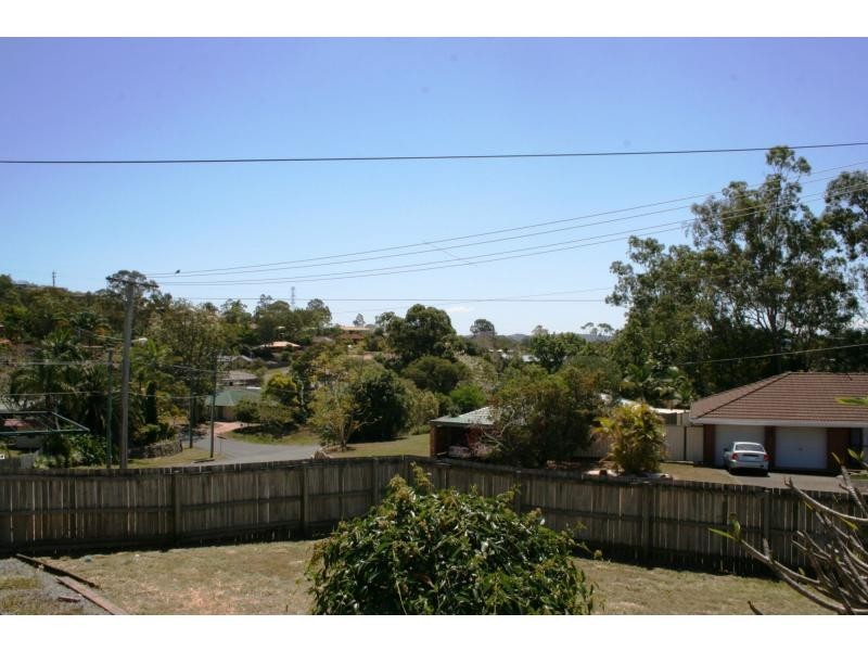 40 Thoms Crescent, Mount Warren Park QLD 4207