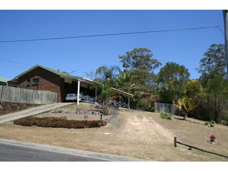 40 Thoms Crescent, Mount Warren Park QLD 4207