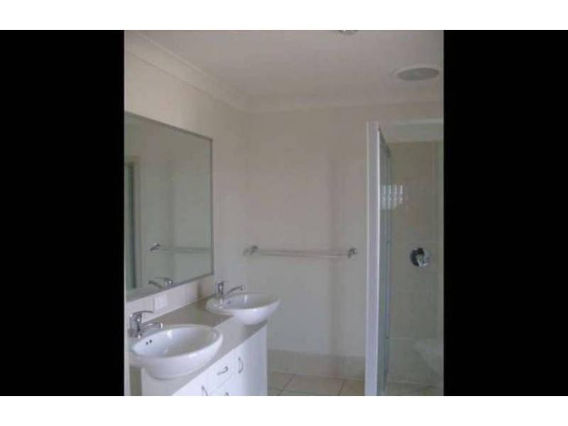 3 Charlton Crescent, Ormeau QLD 4208